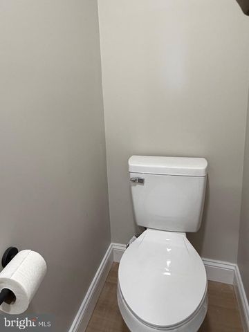 212 W RIVERVIEW RD, Baltimore, MD 21225