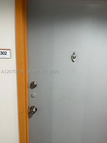 2075 NE 164th St 302, North Miami Beach, FL 33162