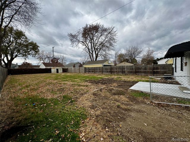 23960 Trombley Street, Clinton Charter Township, MI 48035