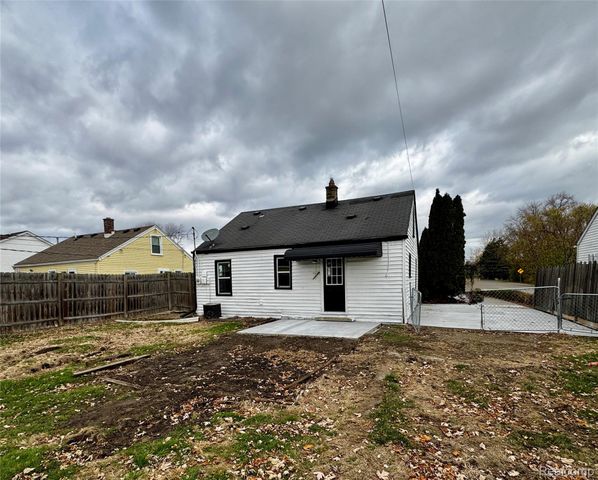 23960 Trombley Street, Clinton Charter Township, MI 48035