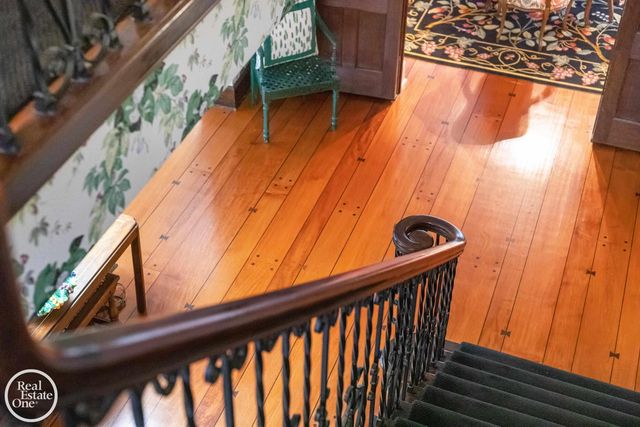 467 University Place, Grosse Pointe, MI 48230