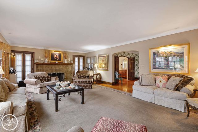 467 University Place, Grosse Pointe, MI 48230