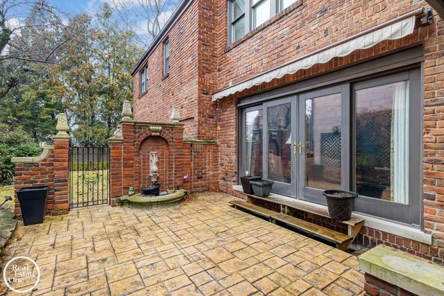 467 University Place, Grosse Pointe, MI 48230