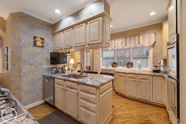 467 University Place, Grosse Pointe, MI 48230