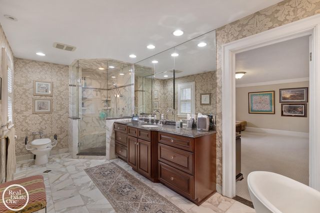 467 University Place, Grosse Pointe, MI 48230