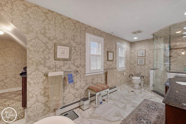 467 University Place, Grosse Pointe, MI 48230