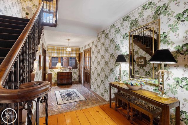 467 University Place, Grosse Pointe, MI 48230