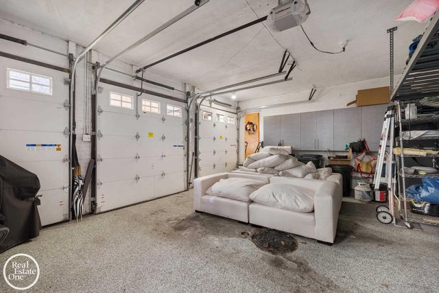 467 University Place, Grosse Pointe, MI 48230