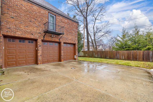 467 University Place, Grosse Pointe, MI 48230