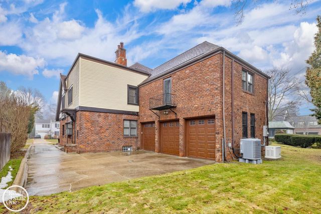 467 University Place, Grosse Pointe, MI 48230