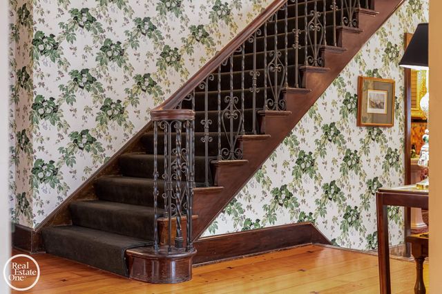 467 University Place, Grosse Pointe, MI 48230