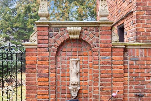 467 University Place, Grosse Pointe, MI 48230