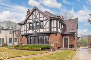 467 University Place, Grosse Pointe, MI 48230