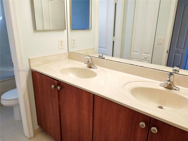 3910 NE 10th Dr, Homestead, FL 33033