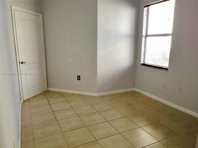 3910 NE 10th Dr, Homestead, FL 33033