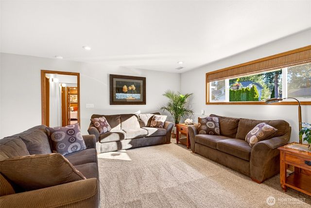 13603 179th Avenue NE, Redmond, WA 98052