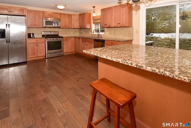 49 Cliffside Drive B, Manchester, CT 06042