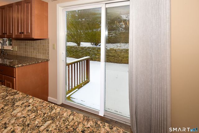 49 Cliffside Drive B, Manchester, CT 06042