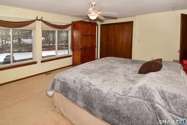 49 Cliffside Drive B, Manchester, CT 06042