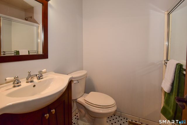 49 Cliffside Drive B, Manchester, CT 06042