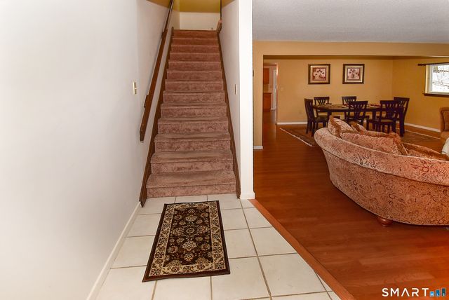 49 Cliffside Drive B, Manchester, CT 06042