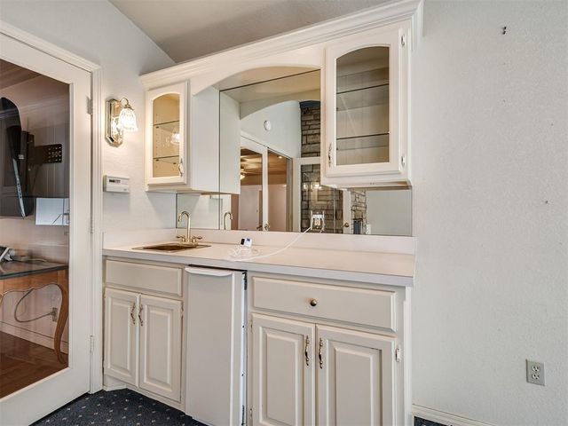 2513 S Berry Road, Norman, OK 73072