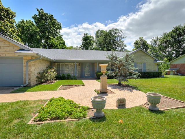 2513 S Berry Road, Norman, OK 73072