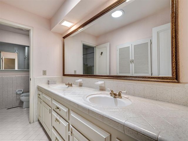 2513 S Berry Road, Norman, OK 73072