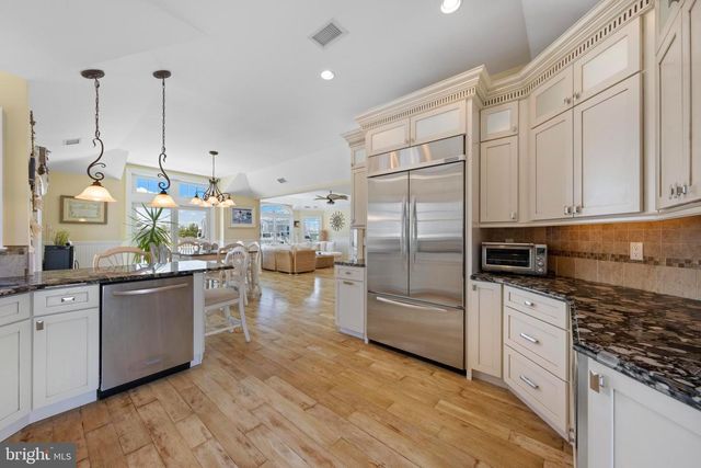 23 E 42ND ST, Long Beach Township, NJ 08008