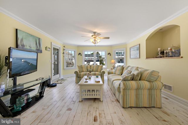 23 E 42ND ST, Long Beach Township, NJ 08008
