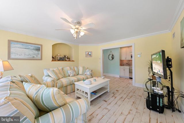 23 E 42ND ST, Long Beach Township, NJ 08008