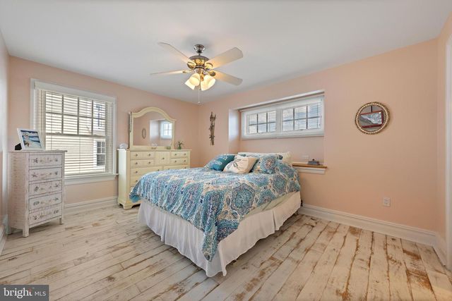 23 E 42ND ST, Long Beach Township, NJ 08008
