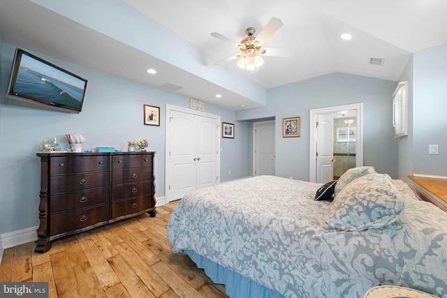 23 E 42ND ST, Long Beach Township, NJ 08008