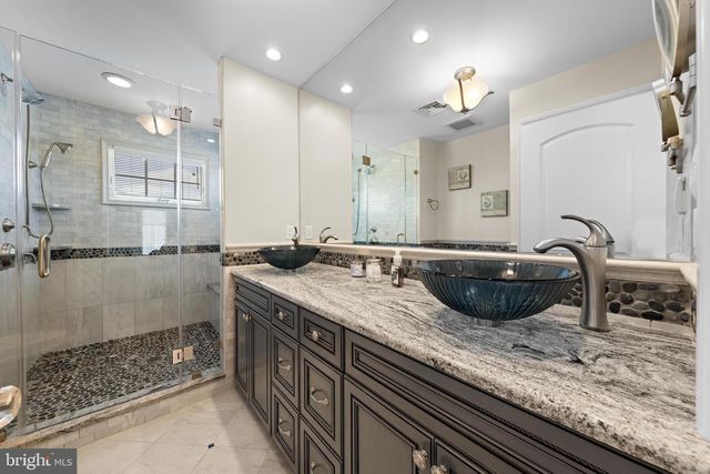 23 E 42ND ST, Long Beach Township, NJ 08008