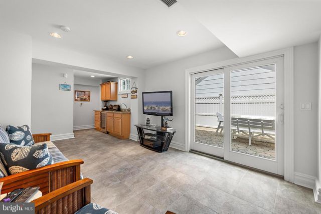 23 E 42ND ST, Long Beach Township, NJ 08008