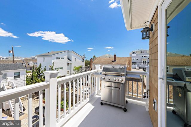 23 E 42ND ST, Long Beach Township, NJ 08008