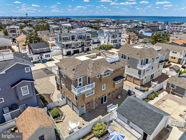23 E 42ND ST, Long Beach Township, NJ 08008