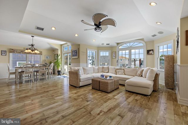 23 E 42ND ST, Long Beach Township, NJ 08008