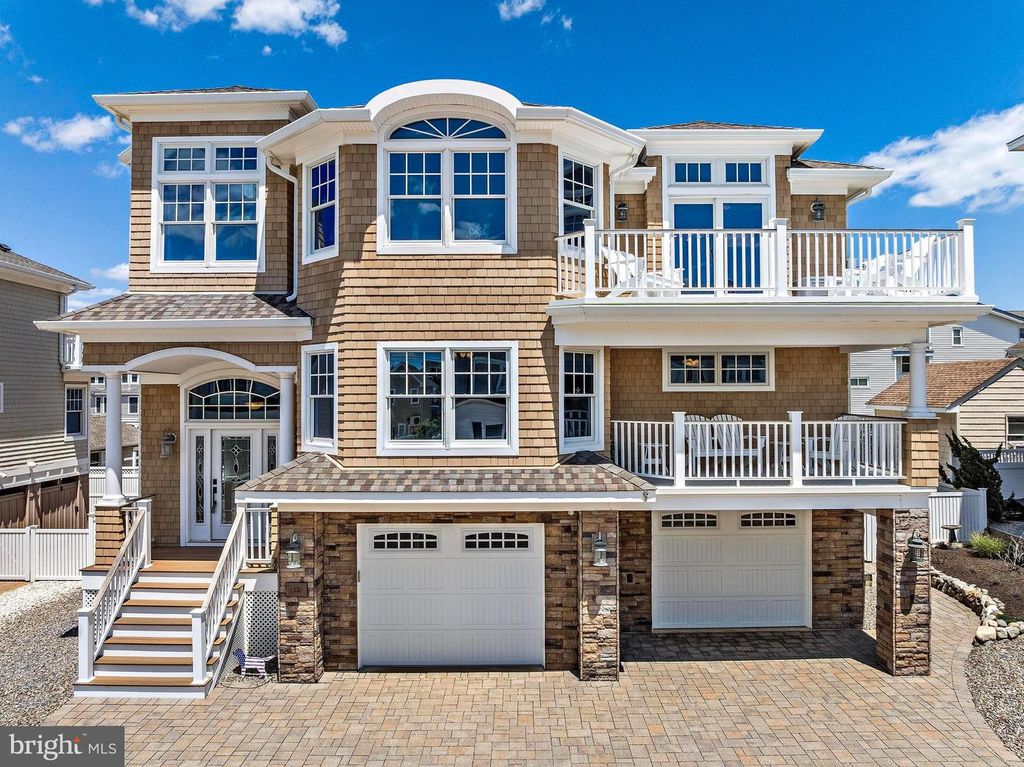 23 E 42ND ST, Long Beach Township, NJ 08008