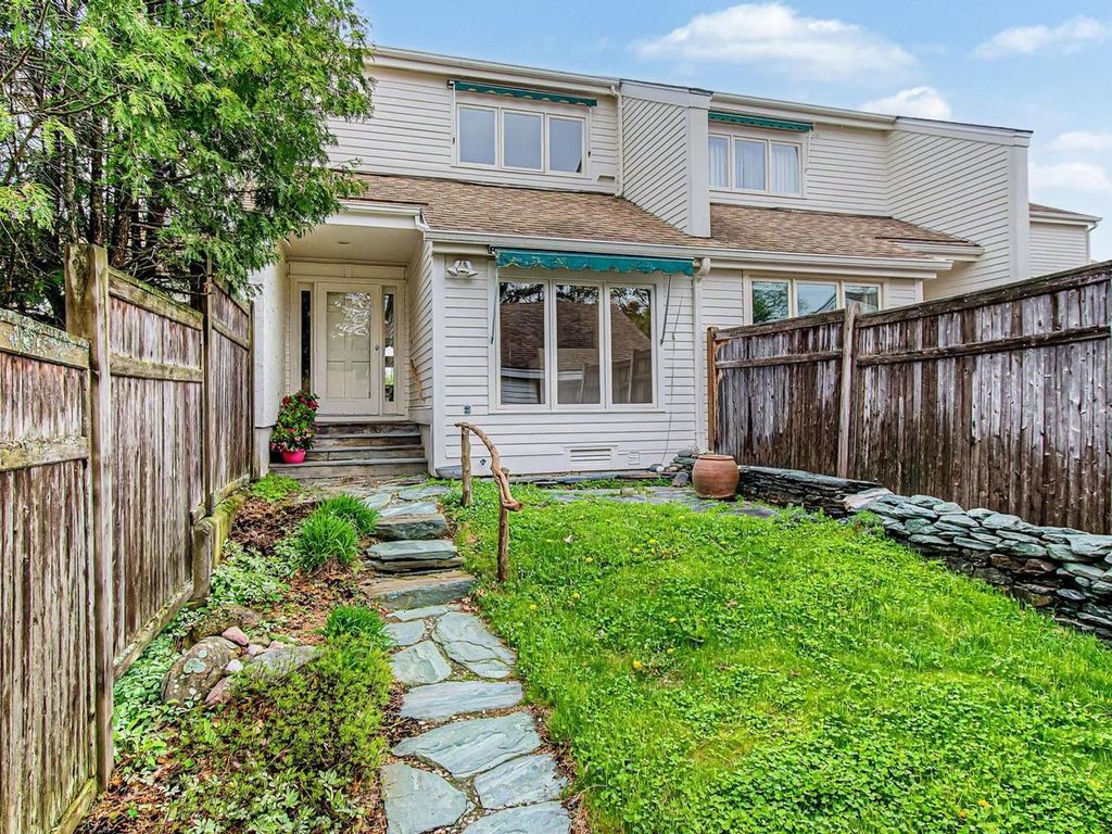545 S Prospect St Unit 30, Burlington, VT 05401