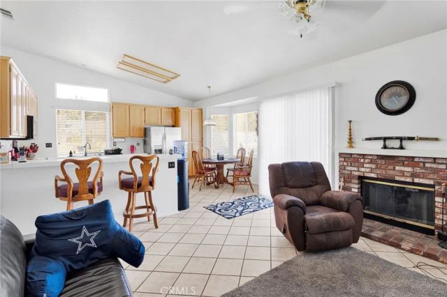 13863 Coachella Road, Apple Valley, CA 92307