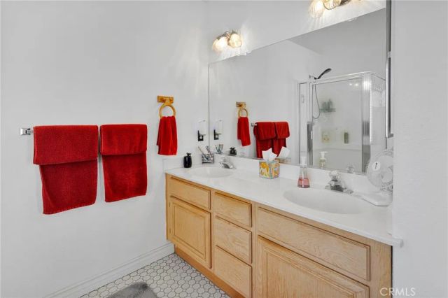 13863 Coachella Road, Apple Valley, CA 92307