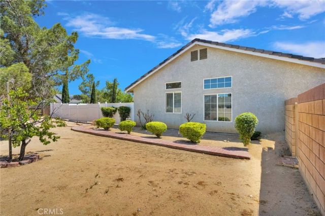 13863 Coachella Road, Apple Valley, CA 92307