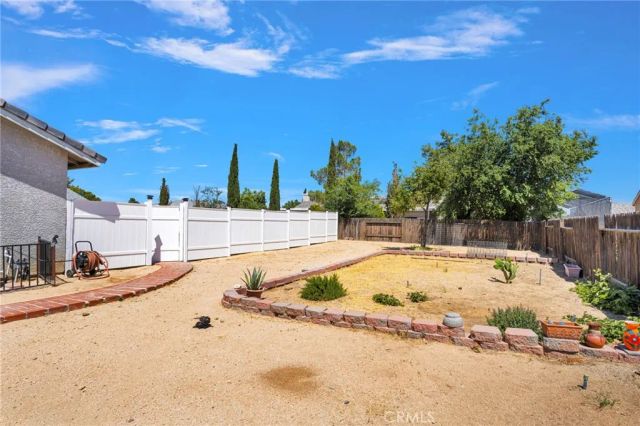 13863 Coachella Road, Apple Valley, CA 92307