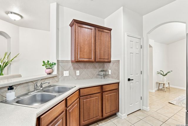 3707 Ajuga, San Antonio, TX 78261