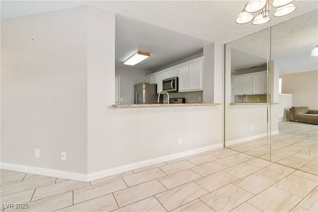 8653 Freeport Lane, Las Vegas, NV 89117