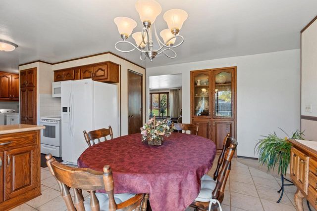 2218 TOWN HALL ROAD, Green Bay, WI 54311