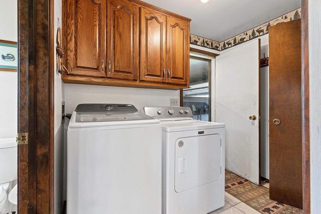 2218 TOWN HALL ROAD, Green Bay, WI 54311