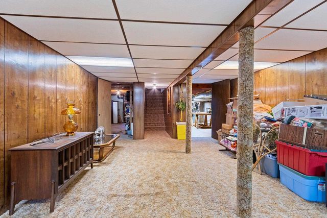 2218 TOWN HALL ROAD, Green Bay, WI 54311