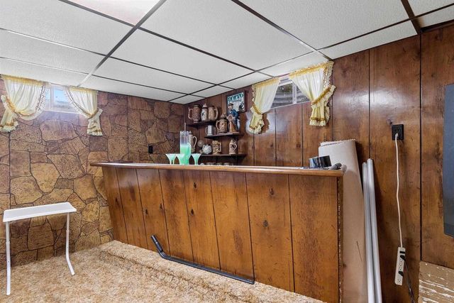2218 TOWN HALL ROAD, Green Bay, WI 54311